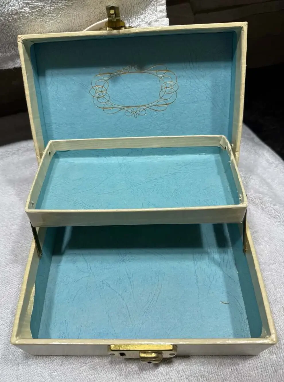 Vintage 1960s Floral Jewelry Box With Ribbon Design
